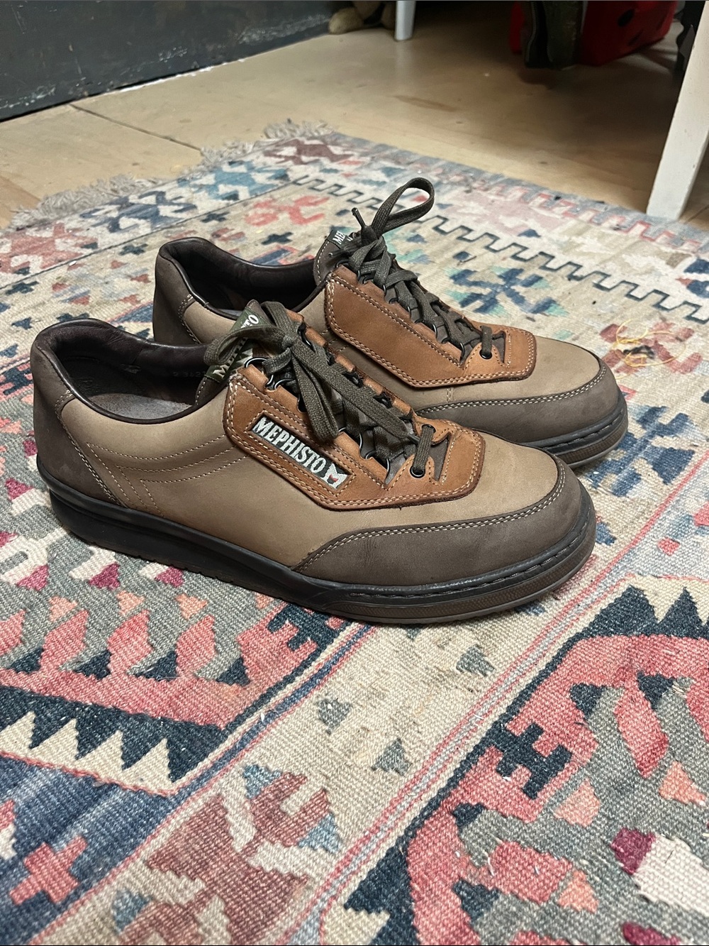 Mephisto Men's Two-Tone Brown Leather & Suede Sneakers